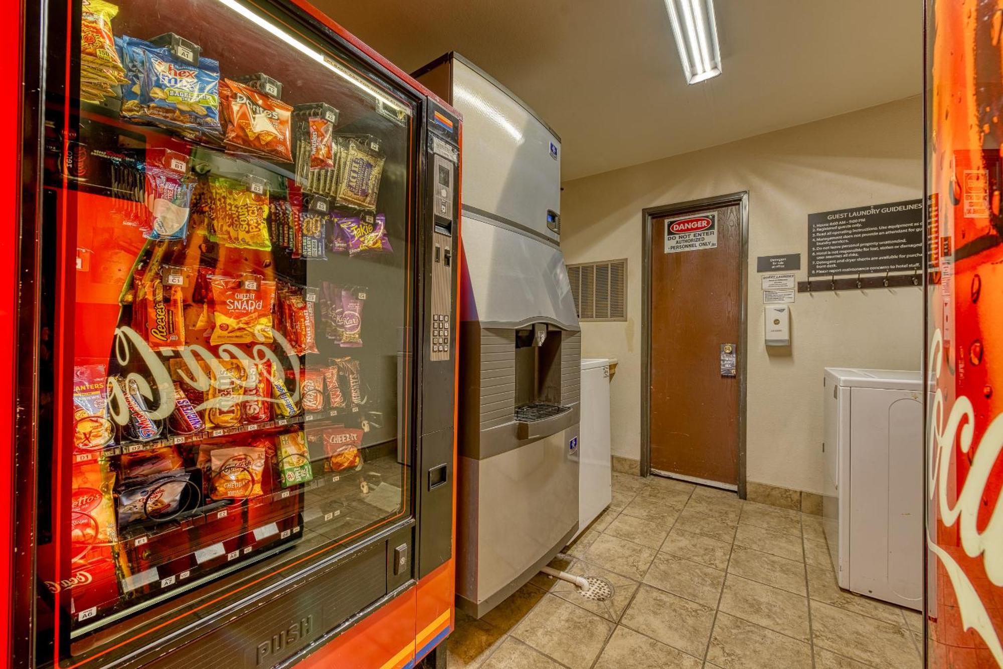 Motel Super 8 By Wyndham Alamosa Zewnętrze zdjęcie
